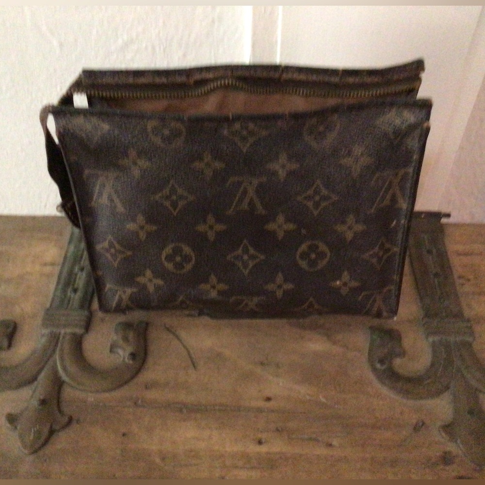 Vintage Louis Vuitton toiletry bag